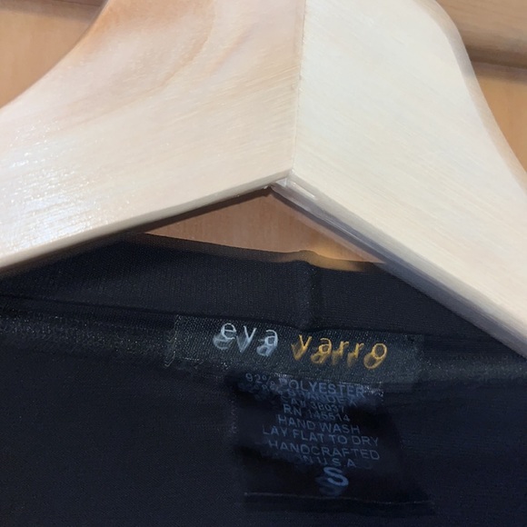 Eva Varro Robe - Picture 5 of 5